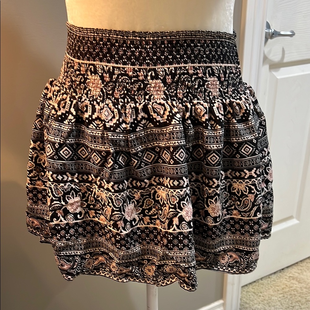 Floral Black and White Skirt M